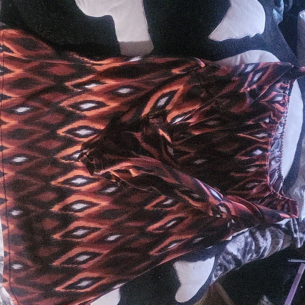 Boutique Bohemian Dress w/Bell sleeves. Unique pattern and shape. Fits Lg/Xl